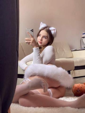 Эскорт Лерочка 26 лет сделает профессионально золотой дождь выдача и позовет в гости в Район - Юго-Запад