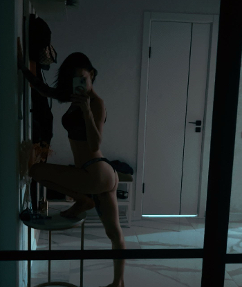 Брюнетка  Настена с 1 размером груди сделает профессионально семейным парам и позовет в гости