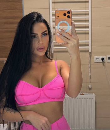 Профессионалка ЛИКА 27 лет исполнит минет в презервативе и пригласит к себе в Район - Центр