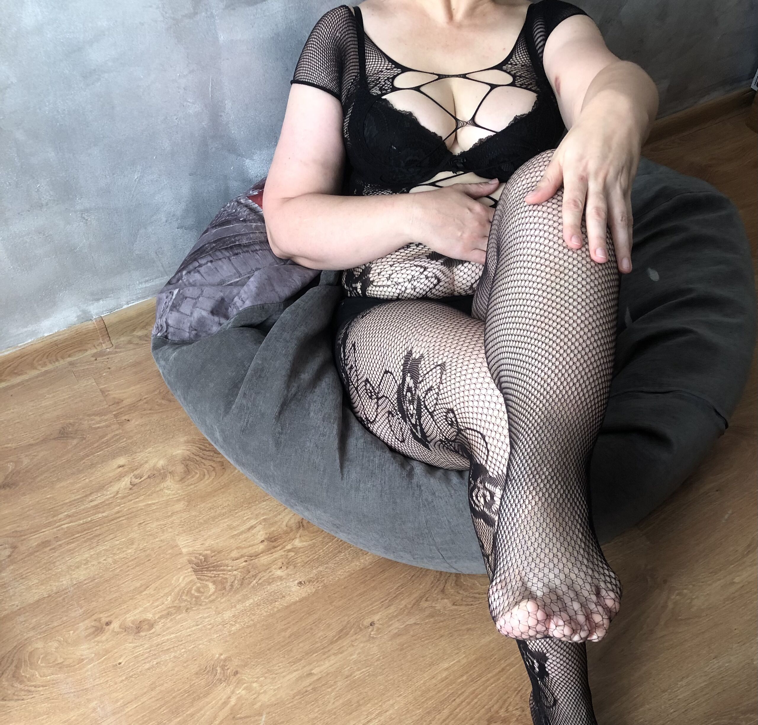 Профессионалка Натали с 3 размером груди сделает качественно окончание на лицо и примет у себя в Район - Северо-Запад