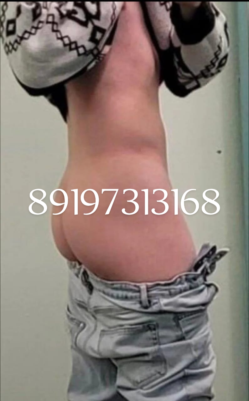 Эскорт МАКСИМ с 1 размером груди исполнит массаж не профи и пригласит к себе в Район - Юго-Запад