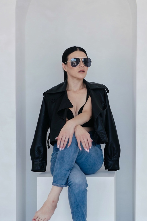 Эскорт Ксюша Индивидуалка стройная сделает профессионально эскорт и пригласит к себе