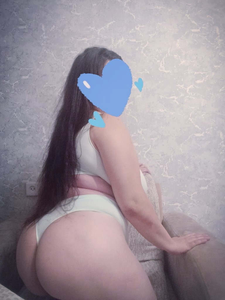 Эскорт Злата с 6 размером груди подарит классический секс и примет у себя в Район - Октябрьской улицы