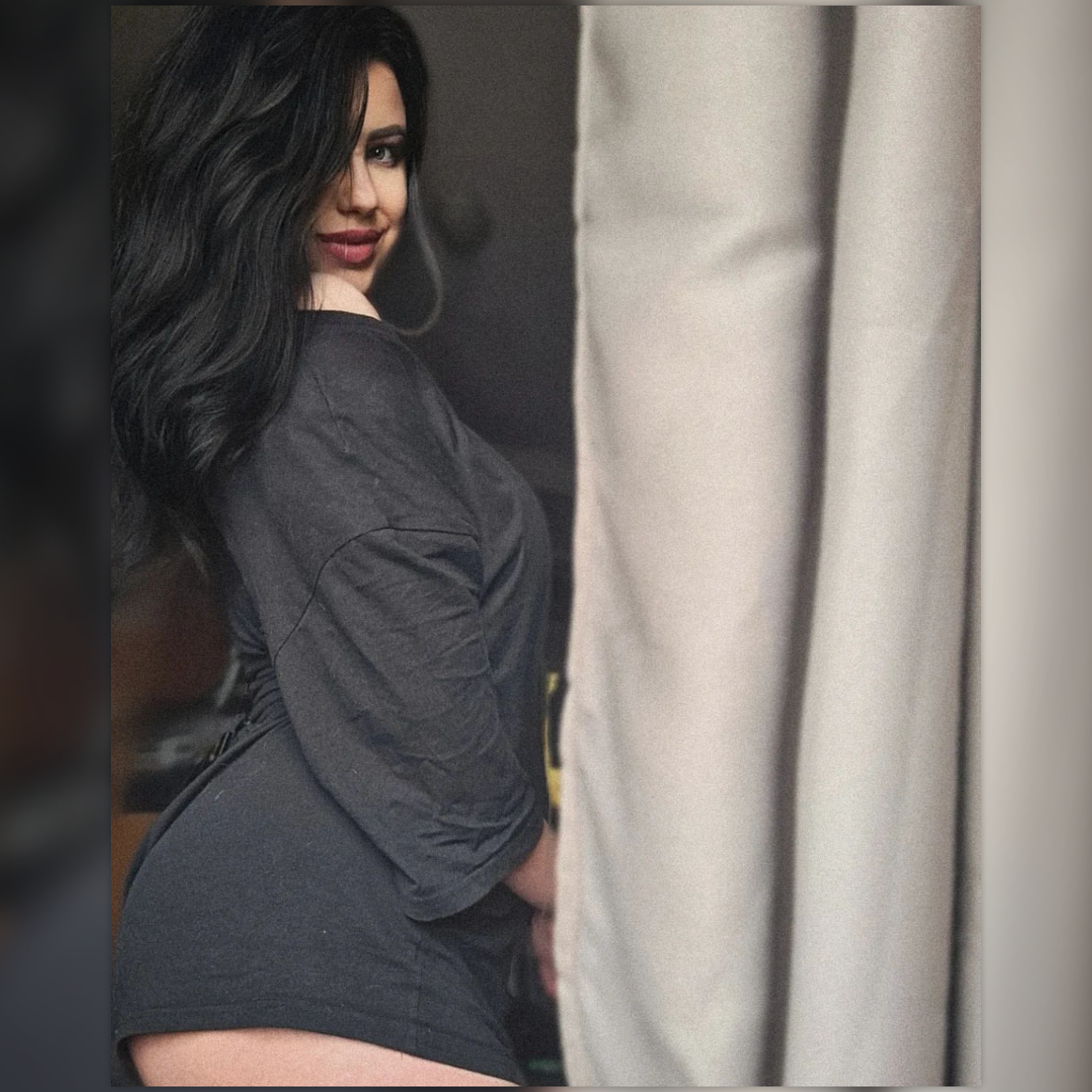 Девушка по вызову ОЛЕНЬКА стройная подарит расслабляющий массаж и примет у себя